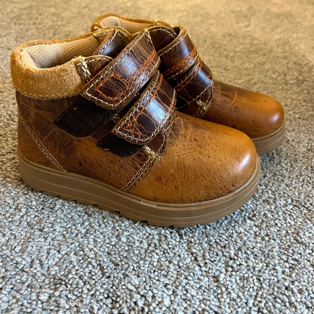 Toddler Boy Brown Velcro Boots Size 15cm (7) Alexander Kids New Never Worn
